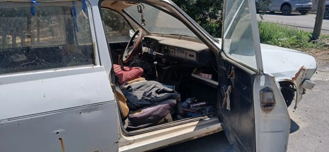 3 Yıldan Beri Aynı Yerde