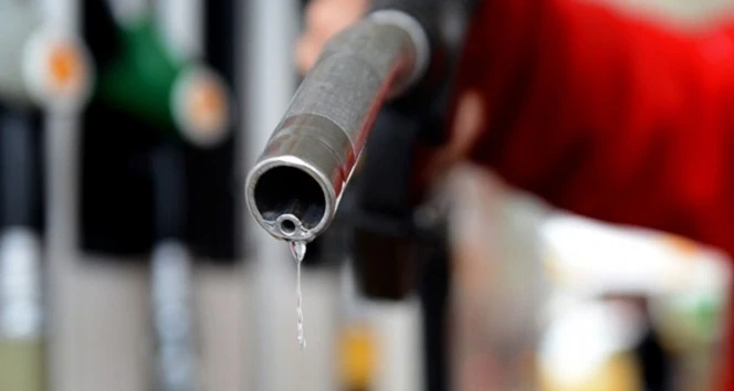 Akaryakıtta Son Durum: Benzine İndirim Geldi