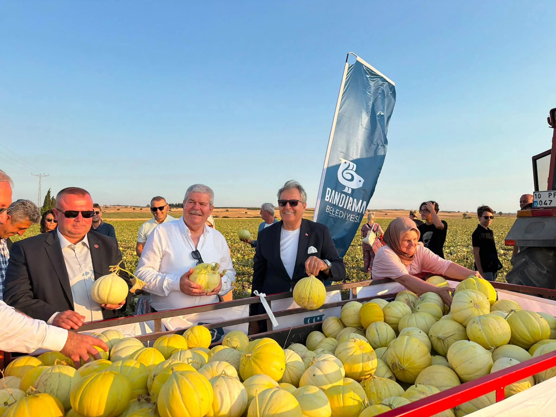 ATA TOHUMU, SANAT VE LEZZET BİR ARADA: YEŞİL ÇOMLU KAVUN FESTİVALİ'NDE UNUTULMAZ ANLAR