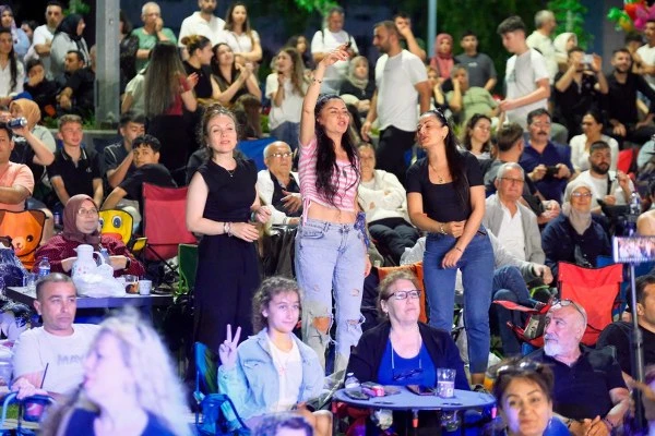 Babalar Günü’nde Büyükşehirden Anlamlı Konser