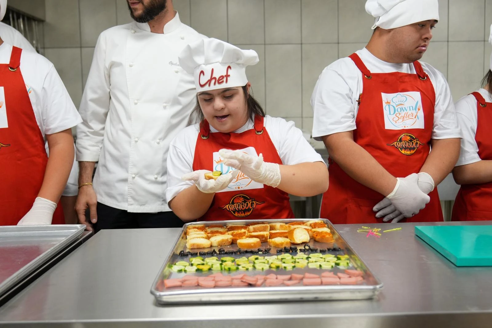 Balıkesir’de Down sendromlu bireyler için “Özel Şefler” projesi başladı