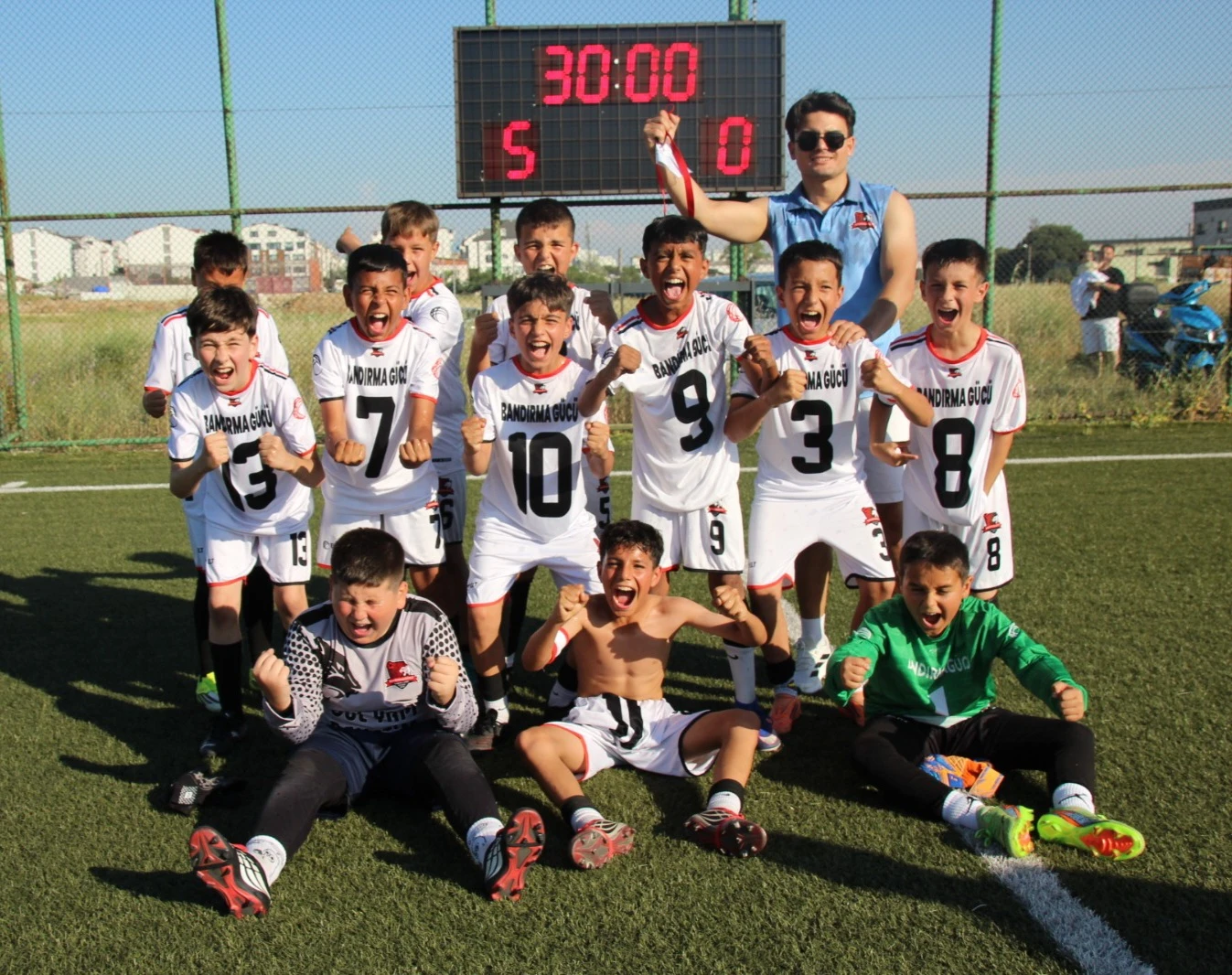 U11 EKSTRA PLAY-OFF BANDIRMAGÜCÜ’NÜN