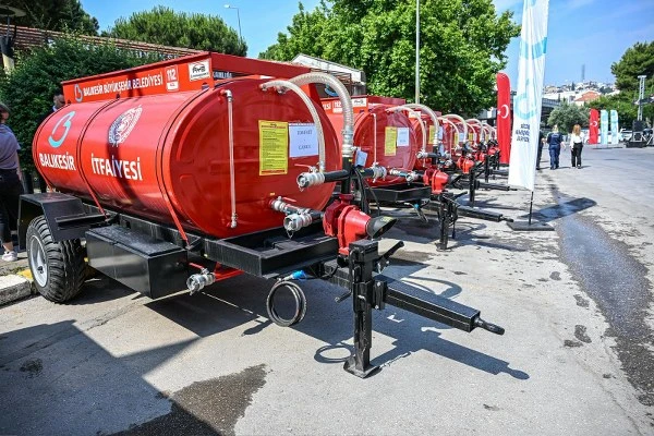 Balıkesir Büyükşehir’den Kırsala 50 Yeni Yangın Tankeri