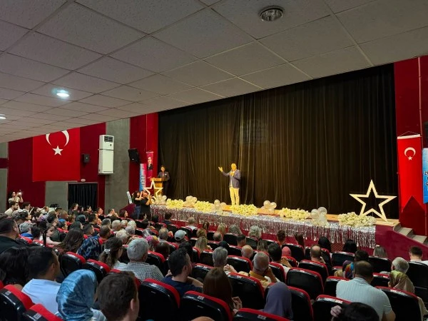 TÜRKAN SAYLAN VE ZÜBEYDE HANIM BAKIMEVLERİNDE GURUR GÜNÜ