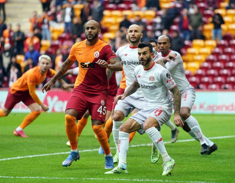 MARCAO İLE KEREM AKTÜRKOĞLU CEZALI DURUMA DÜŞTÜ