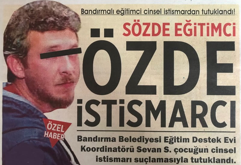Öğrencileriyle bekar evinde dertleşiyormuş_800x549