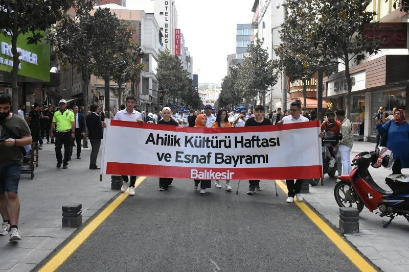 Ahilik Kültürü ve Esnaf Haftası kutlandı (2)_800x533