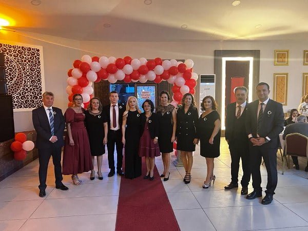 29 EKİM KUTLAMA YEMEĞİ DÜZENLENDİ (2)