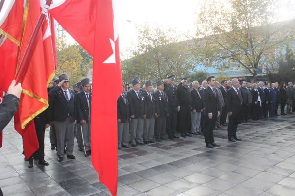 Atatürk ölümünün 84. yıl dönümünde törenlerle anıldı (2)_600x400