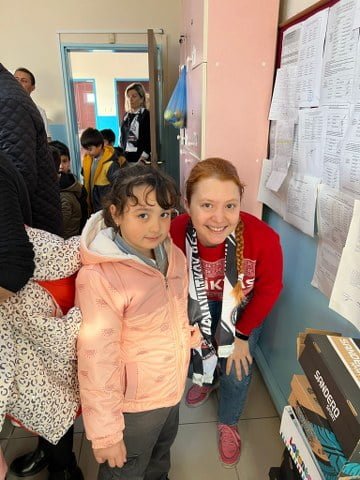 Beşiktaşlılar çocukların yüzlerini güldürdü (2)
