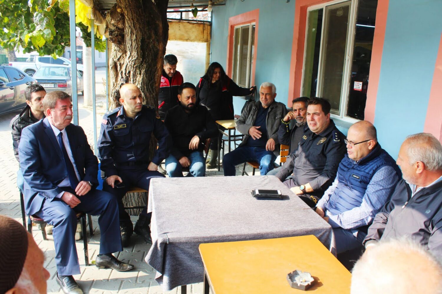 Halkın kaymakamı mahalle mahalle geziyor (2)