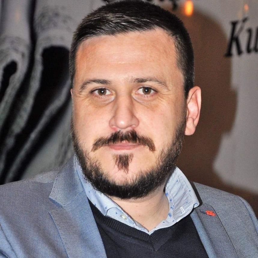 Size söylenecek çok şey var ama kelimeler kifayetsiz kalıyor. Allah hepinizin belasını versin!..
