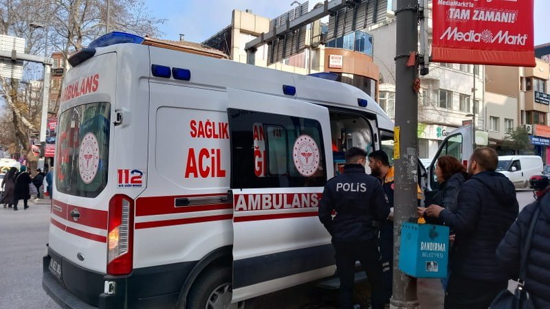 Yaşlı Kadına Ticari Taksi Çarptı (1)