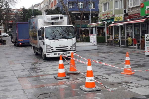 meydan çöküyor_600x400