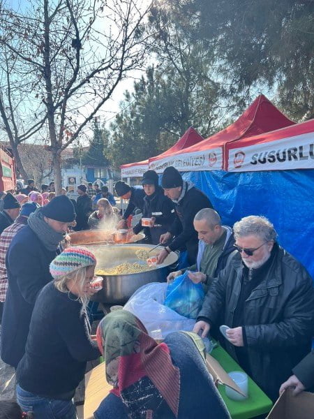 AFETZEDELER İÇİN SICAK YEMEK (2)