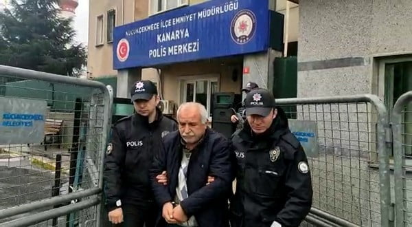 ÇOCUKLARI SOPAYLA DÖVEN SERVİS ŞOFÖRÜ TUTUKLANDI