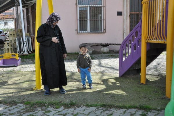 Şifalı kaplıcaları ile verimli Bor madeninin yer aldığı Yıldız mahallesinin tarihini anlatan Yıldız Mahalle Muhtarı Mustafa Bal, mahallede bulunan doğal kaynakların yeterince değer görmediğini belirtti.