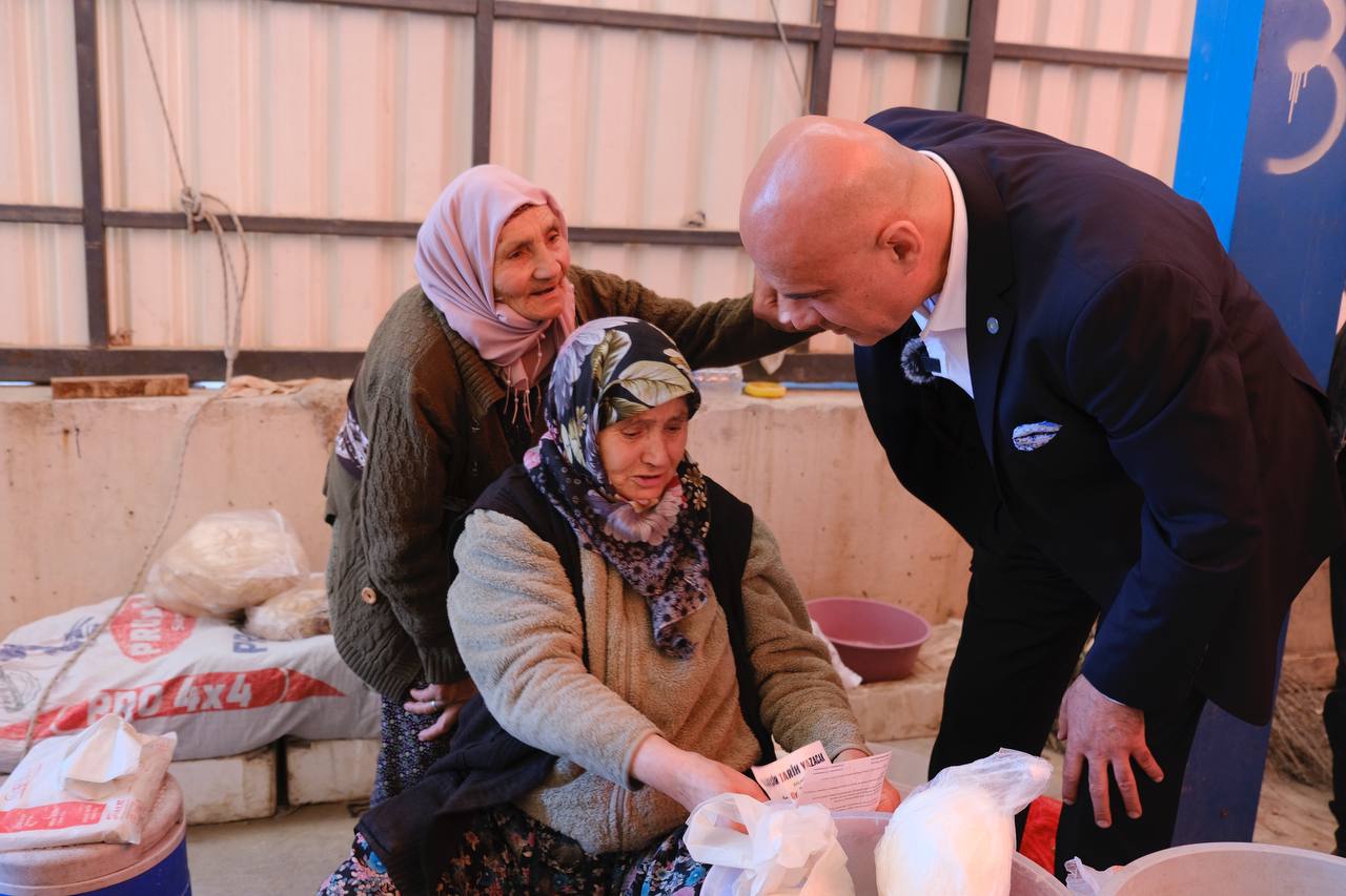 Balıkesir milletvekili adayı Dr. Turhan Çömez, Savaştepe