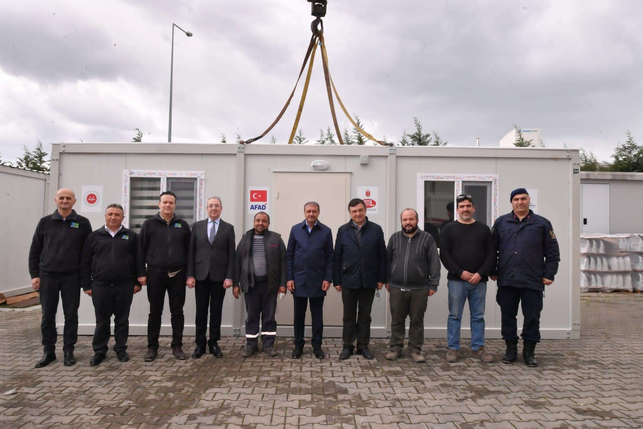 Şubat ayında yaşanan büyük depremin ardından bölgede yaraların sarılması için çalışmalar hız kesmeden devam ediyor. Balıkesir