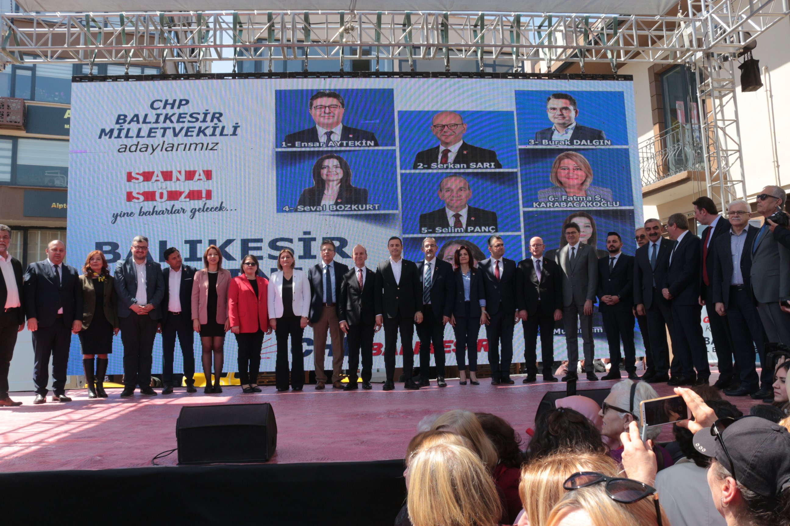 Millet İttifakı çatısı altında yer alan Cumhuriyet Halk Partisi Balıkesir İl Başkanlığı, 14 Mayıs genel seçimlerine ilişkin milletvekili aday listesini kamuoyuna duyurdu.