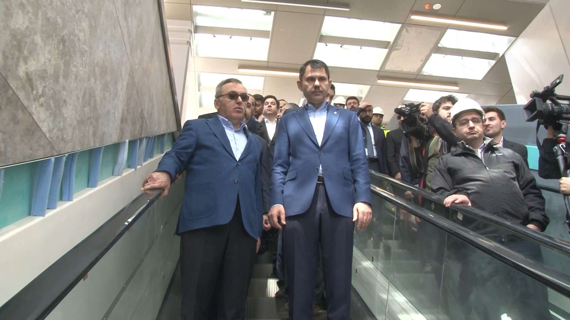 Çevre, Şehircilik ve İklim Değişikliği Bakanı Murat Kurum, yerli otomobil Togg ile 17 Nisan