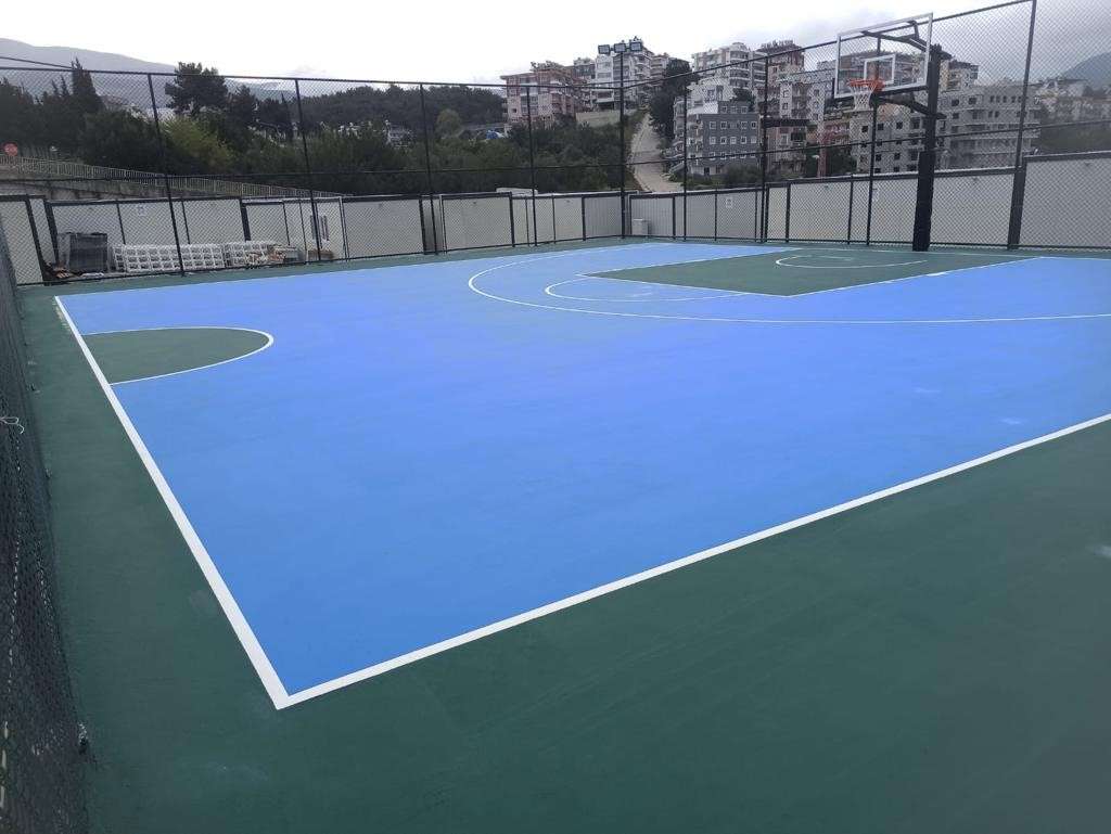 Türkiye Basketbol Federasyonu, Hatay'da depremzedeler için 100 konteyner ve sosyal yaşam alanlarıyla Basketbol Köyü oluşturdu.