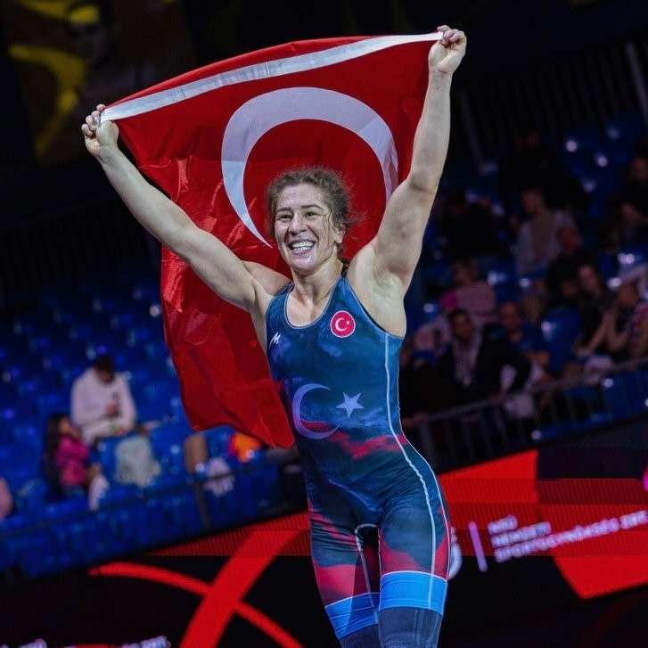 YASEMİN ADAR YİĞİT'E CUMHURBAŞKANI ERDOĞAN'DAN ATAMA MÜJDESİ ADAR, GENÇLİK VE SPOR BAKANLIĞI'NDA SPOR MÜŞAVİR OLARAK ATANDI