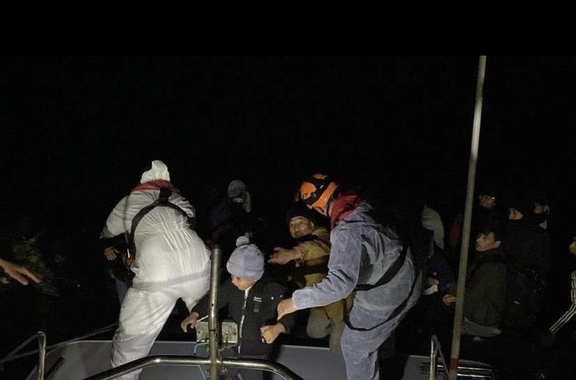 YUNAN UNSURLARINCA ÖLÜME TERK EDİLEN 39 KAÇAK GÖÇMEN KURTARILDI