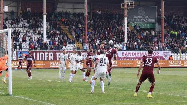 Spor Toto 1. Lig’in 33. haftasında Bandırmaspor, evinde konuk ettiği konuk ettiği Sakaryaspor