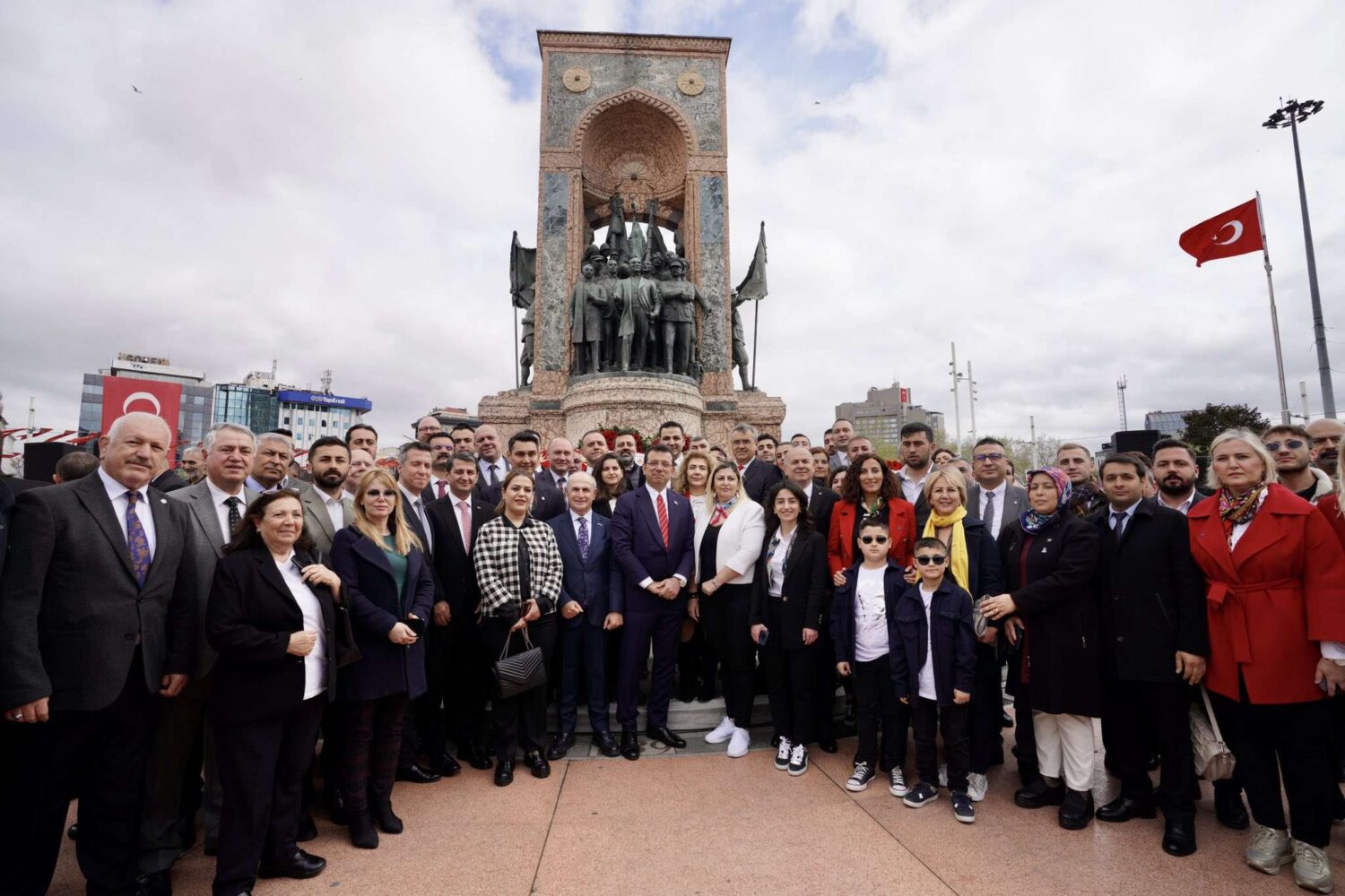 23 Nisan Ulusal Egemenlik ve Çocuk Bayramı kutlamaları kapsamında, Taksim Meydanı