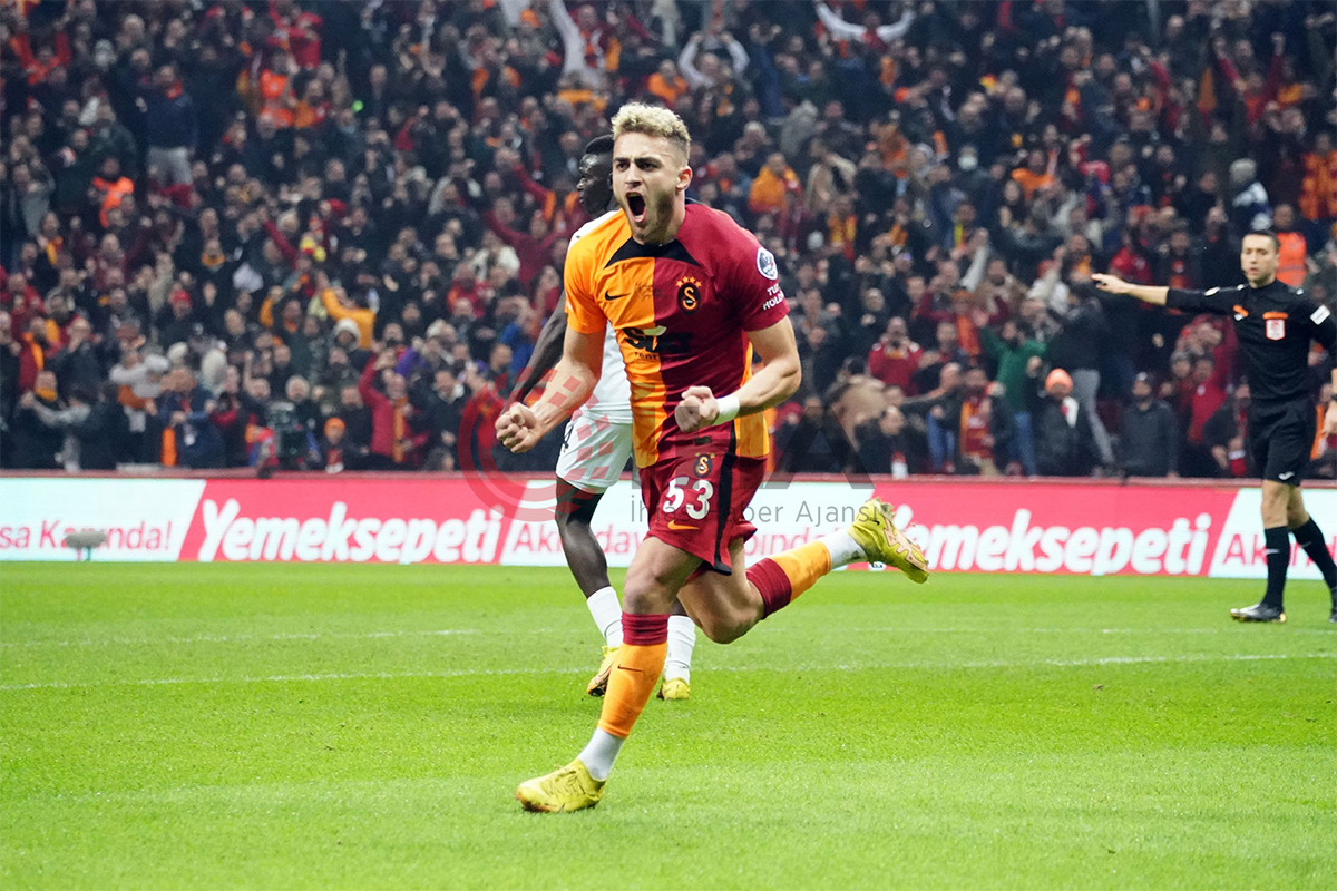 Galatasaray Kulübü, Barış Alper Yılmaz'ın sözleşmesinin 2026-2027 sezonu sonuna kadar uzatıldığını açıkladı.