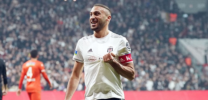 Beşiktaş'ın golcüsü Cenk Tosun, Antalyaspor'a attığı golle Süper Lig'deki gol sayısını 13'e yükseltti.