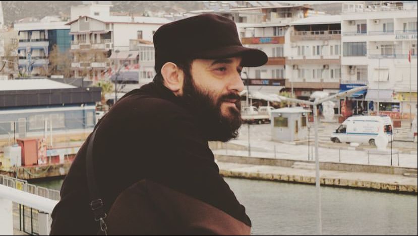 Bir gün ormanlar kralı aslan yaşlanmış, çıkar yol aramış yaşlılığına, “Çare yok” denilmezmiş hiç krallara., “Kurnazın kurnazı vardır”
