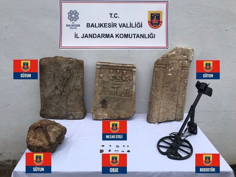Gönen ilçesi, Balıkesir'de yapılan tarihi eser operasyonunda bir kişi gözaltına alındı.