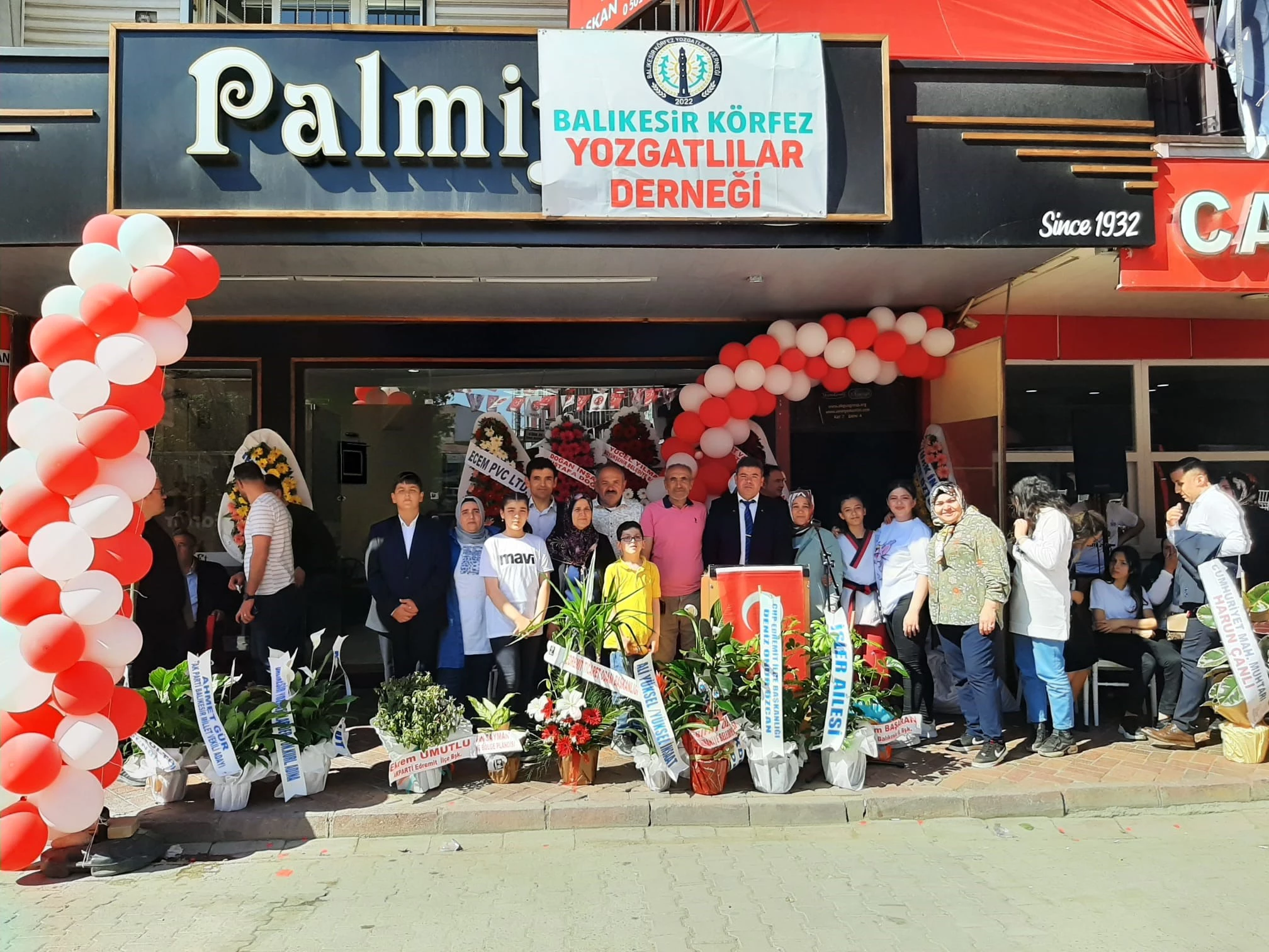 Türkiye’nin her ilinden göç alan Balıkesir’de, hemşehri derneklerine bir yenisi daha eklendi.