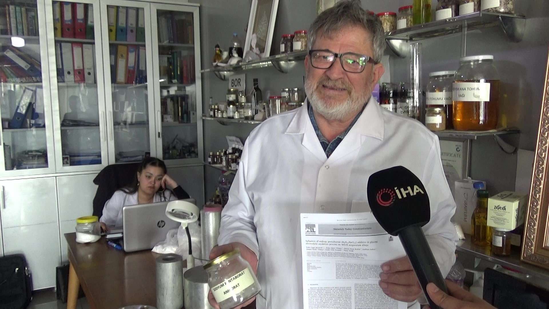 Milli ve yerli teknolojilerin sayısı gün ve gün artarken, Ar-Ge Firması Sahibi Faruk Durukan yaptıkları çalışma ile havacılıkta kullanılan hafif malzemelerinin dayanıklılığının 30 kat arttığını ifade etti.