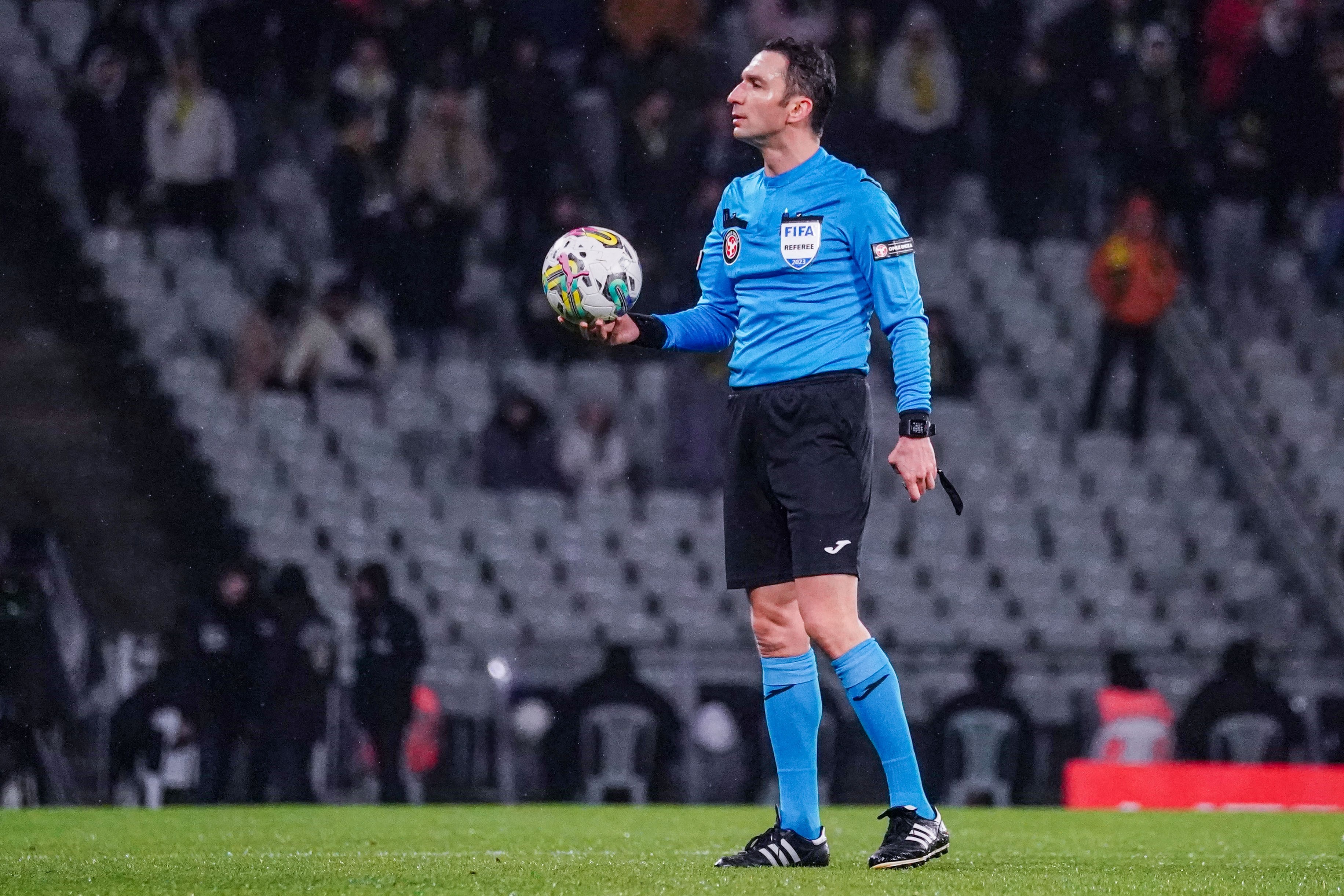 Spor Toto Süper Lig’in 34. haftasında oynanacak karşılaşmalarda düdük çalacak hakemler açıklandı. Buna göre Fenerbahçe - Trabzonspor müsabakasını FIFA kokartlı hakem Abdulkadir Bitigen yönetecek.