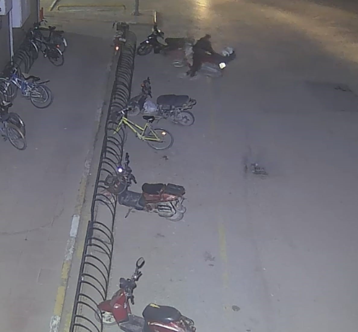 Bursa'nın İnegöl ilçesinde 13 günde 13 motosiklet çalan şüpheli çıkarıldığı mahkemece tutuklandı.