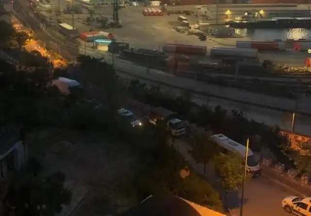 Balıkesir Bandırma'da sicili kabarık olan eş, dini nikahlı eşini bıçakladı şahıs polis ekiplerince yakalanarak gözaltına alındı.