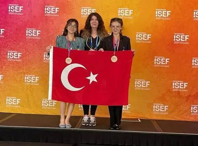 Karesi Şehit Prof. Dr. İlhan Varank Bilim ve Sanat Merkezi öğretmen ve öğrencileri, "Uluslararası Bilim ve Mühendislik Fuarı" ISEF