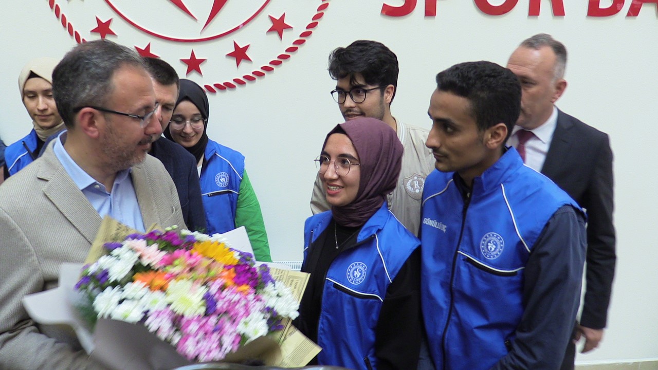 Gençlik ve Spor Bakanı Mehmet Kasapoğlu, Bandırma Onyedi Eylül Üniversitesi