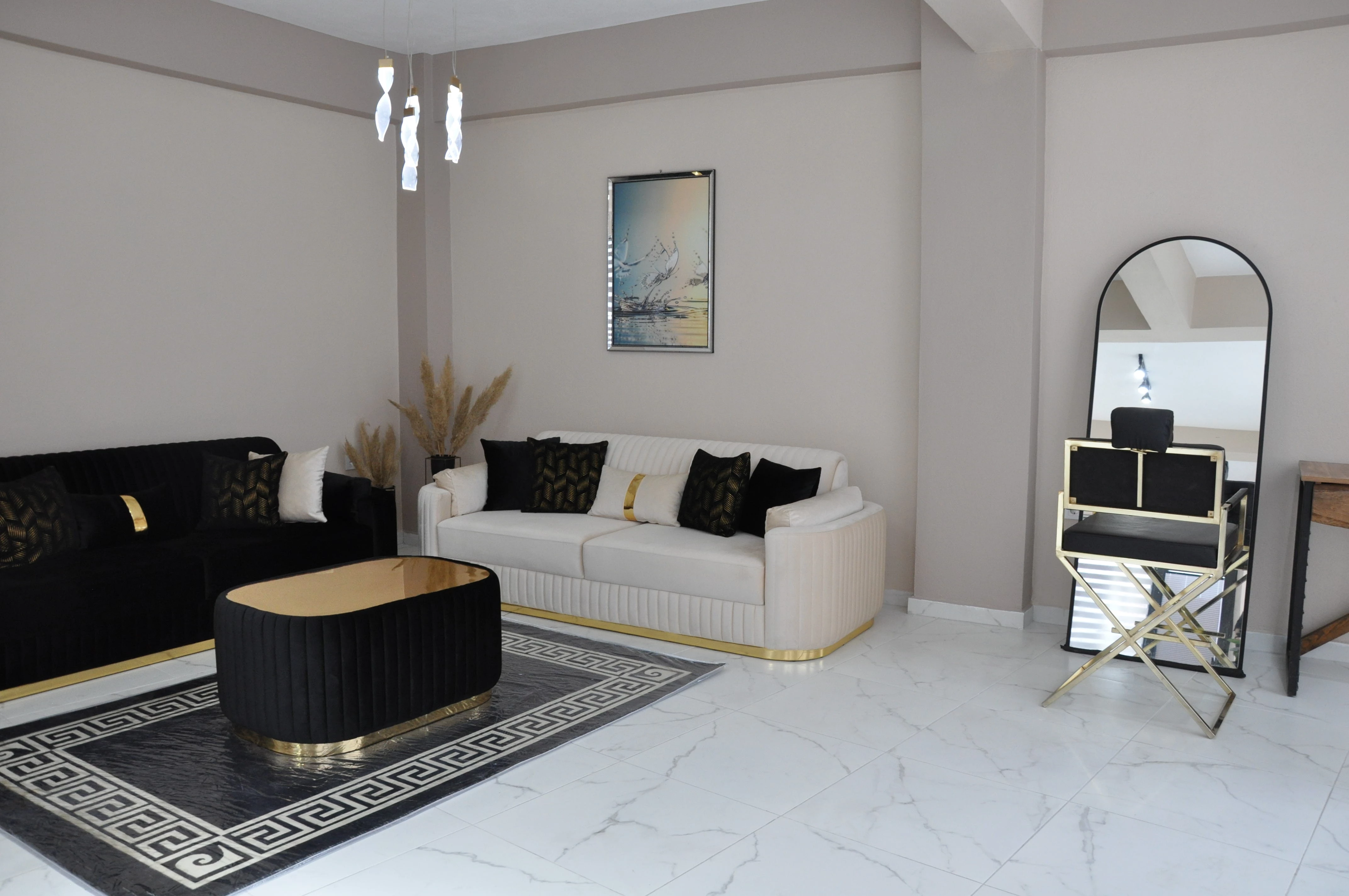 CUserstarikDesktopHABERLER+ŞAHİN AVCI HAİR PALACE SUSURLUK’TA BİR İLKE İMZA ATTI (6)