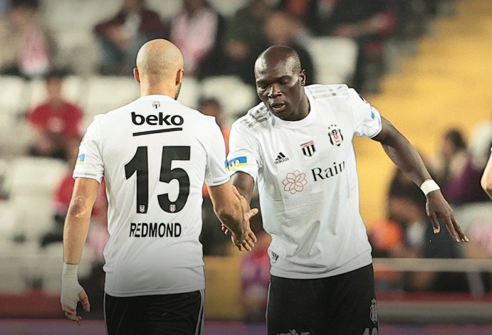 Spor Toto Süper Lig’in 33. haftasında FTA Antalyaspor'a konuk olan Beşiktaş, ikinci yarıda bulduğu gollerle maçı 3-1 kazandı.
