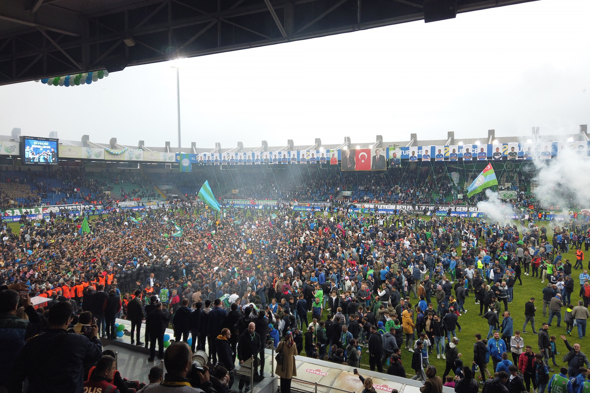 Spor Toto 1. Lig’in 38. ve son haftasında Çaykur Rizespor, sahasında karşılaştığı Altınordu ile 0-0 berabere kaldı. Bu sonuçla Rizespor, Süper Lig'e yükseldi.