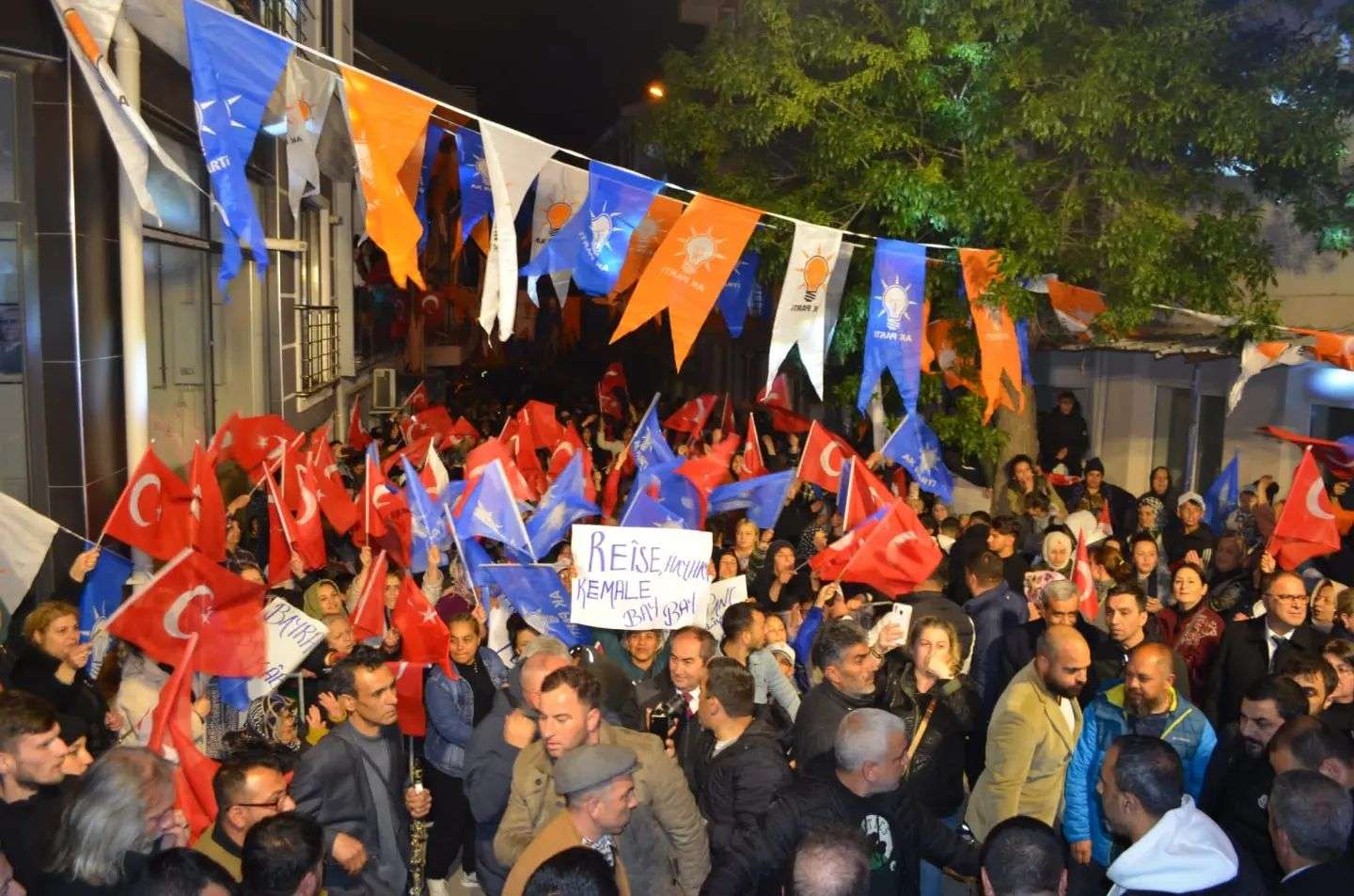 İyi Parti Bandırma Gençlik Kolları Başkanı Serdar Aksu İyi Parti