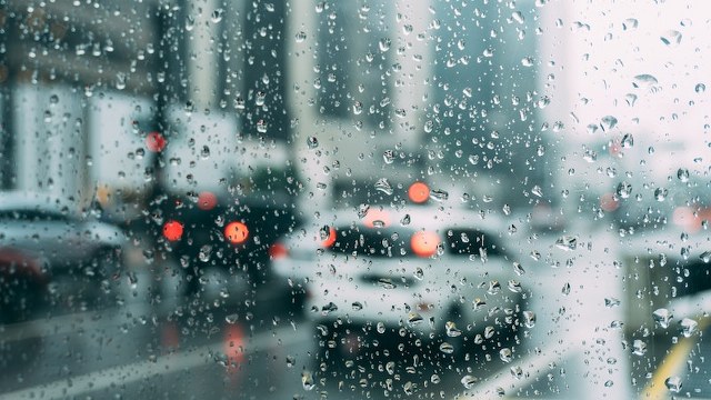 Meteoroloji, 8 Haziran'da hava durumu raporunu paylaştı. İç Ege, Kırıkkale çevresi ve Ankara'nın güneyi ile Balıkesir, Bursa ve Bilecik illerinin güney kesimlerinde yerel olarak kuvvetli sağanak yağış ve gök gürültülü sağanak bekleniyor. Bu bölgeler için sarı kodlu uyarı yapıldı.