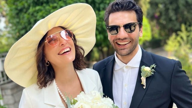 Geçtiğimiz iki sezonun popüler dizisi Yargı ile adından sıkça söz ettiren Kaan Urgancıoğlu, Burcu Denizer'le 19 Haziran'da Atina'da evlendi.