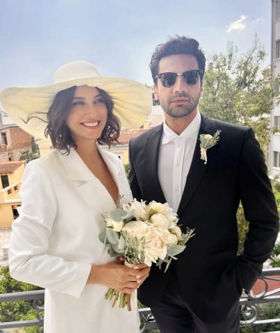 Geçtiğimiz iki sezonun popüler dizisi Yargı ile adından sıkça söz ettiren Kaan Urgancıoğlu, Burcu Denizer