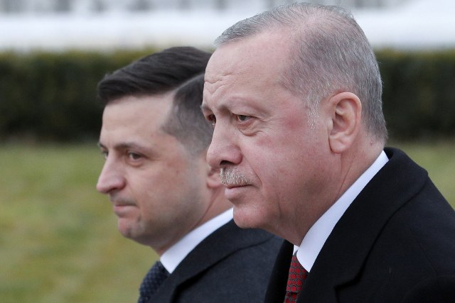 Cumhurbaşkanı Recep Tayyip Erdoğan ile Ukrayna Devlet Başkanı Volodimir Zelenski bir telefon görüşmesi gerçekleştirdi.