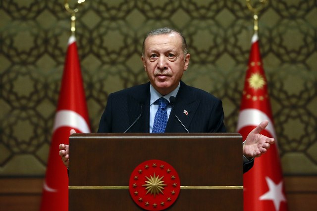 Cumhurbalkanı Erdoğan KKTC lideri Tatar ile düzenlediği basın toplantısında, "Ege bir barış denizi olsun" dedi.